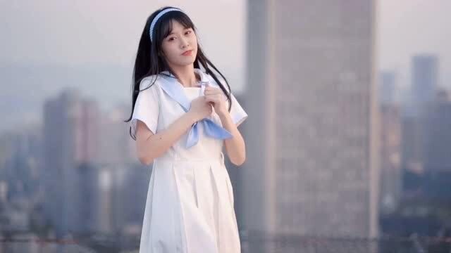 清纯水手服少女,又是让人心动的一天