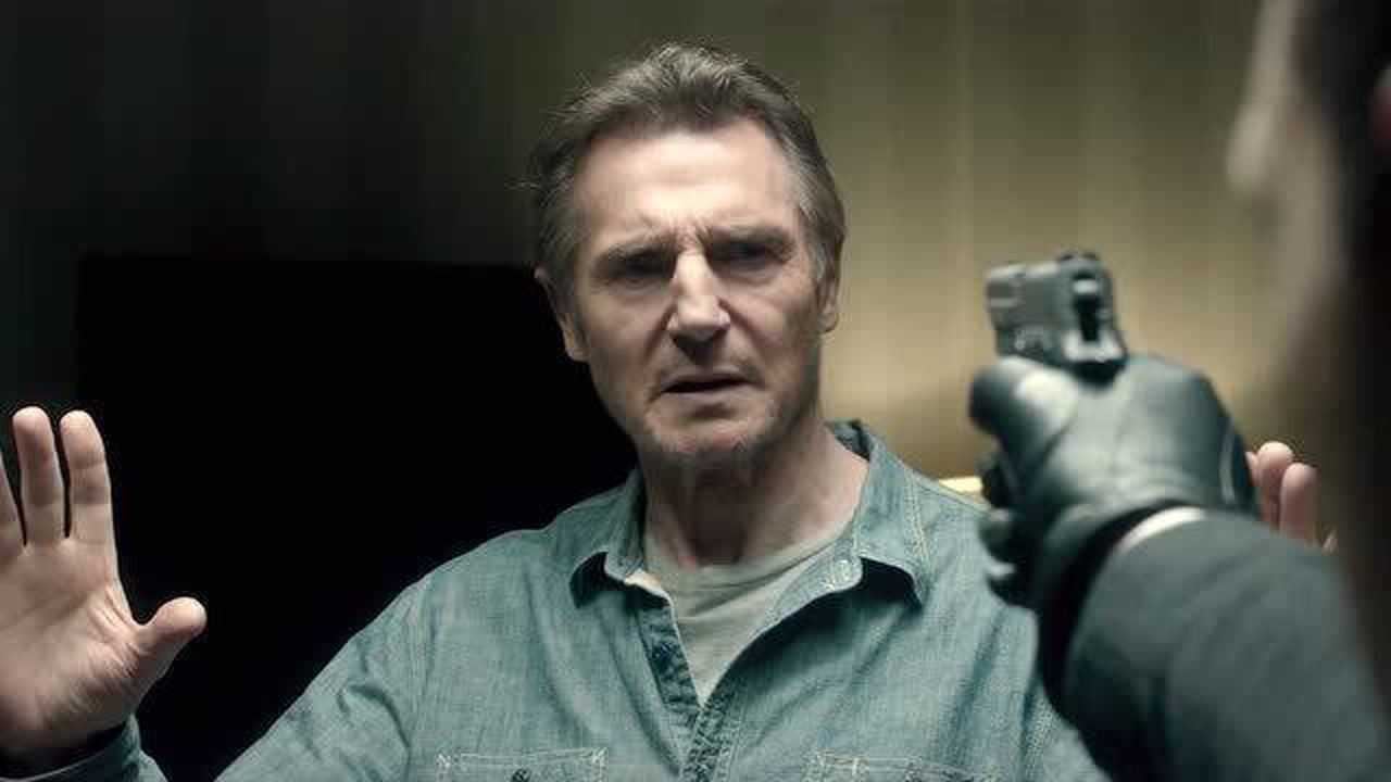 夺金营救职业劫匪向警察自首谁料黑警要私吞他赃款还要杀人灭口