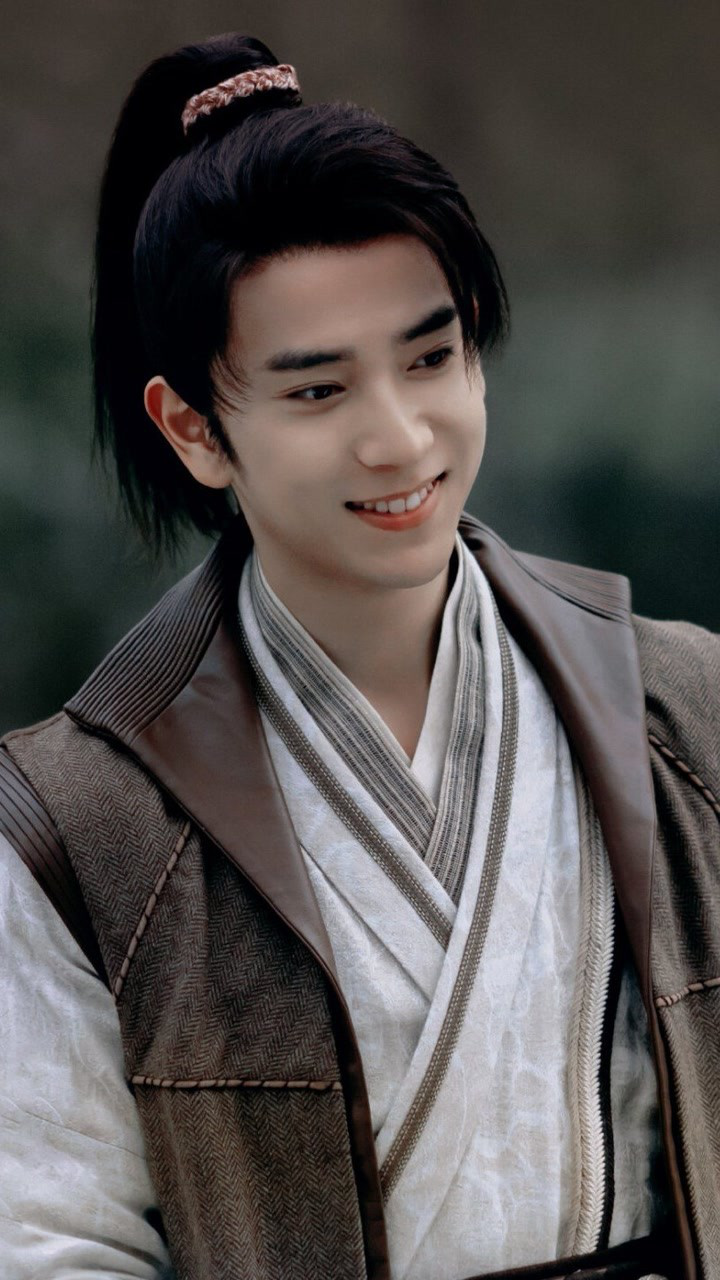 有翡花絮:李晟片场调戏阿翡遭毒打!李晟看把你给狂的!