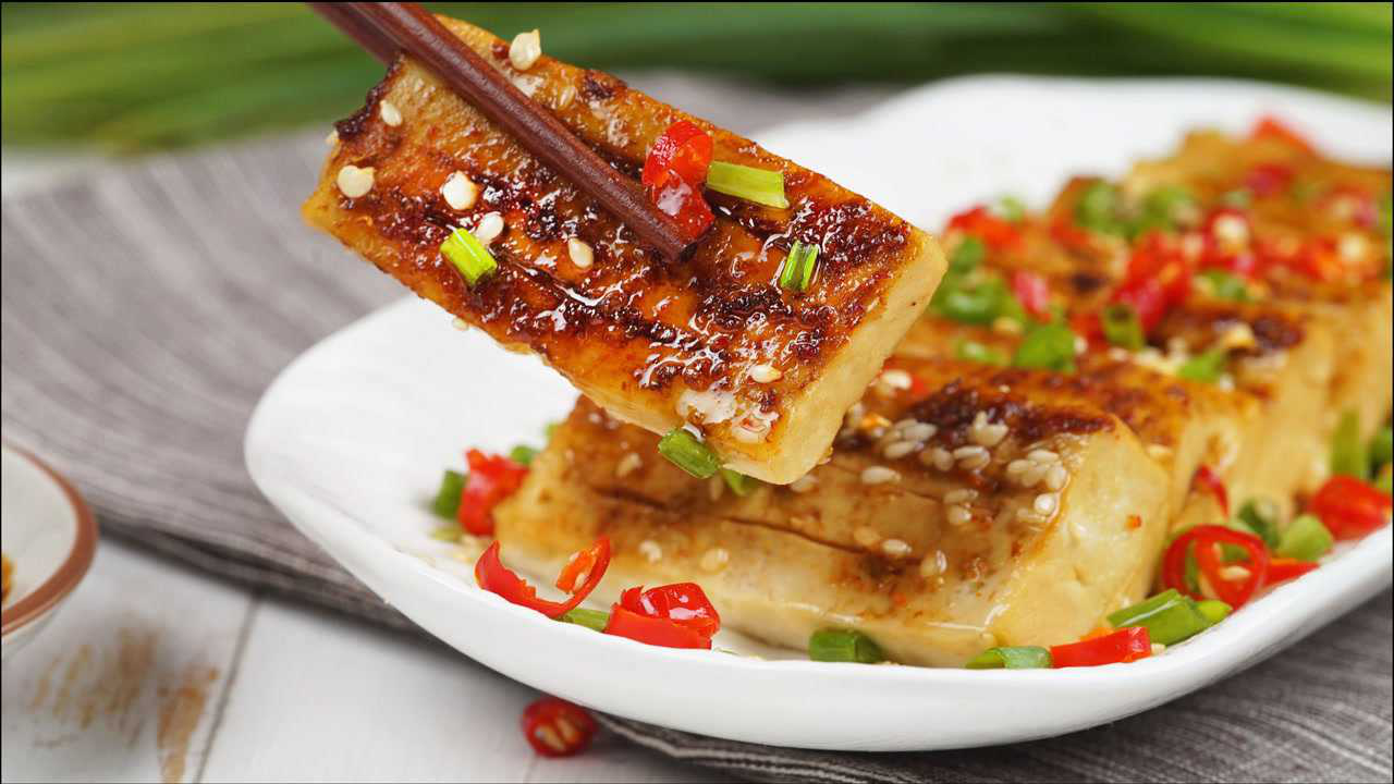 街边小吃恋爱豆腐做法配方大揭秘学会了摆地摊也是一个好项目