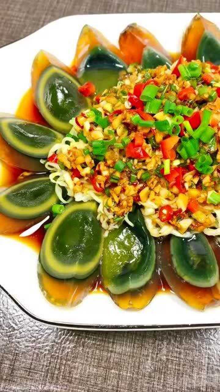 蒜香皮蛋简单做法蛋香浓郁吃得人意犹未尽