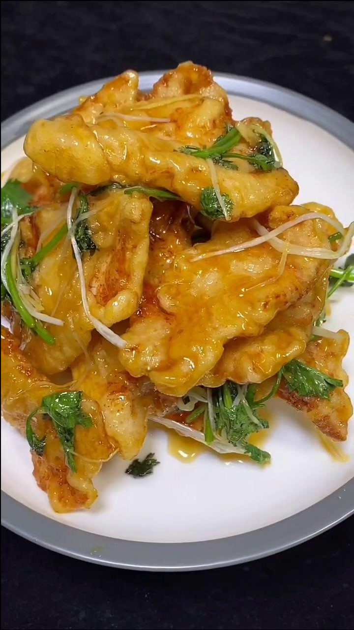 东北老式锅包肉地道做法掌握挂糊油温技巧金黄酥脆不回软