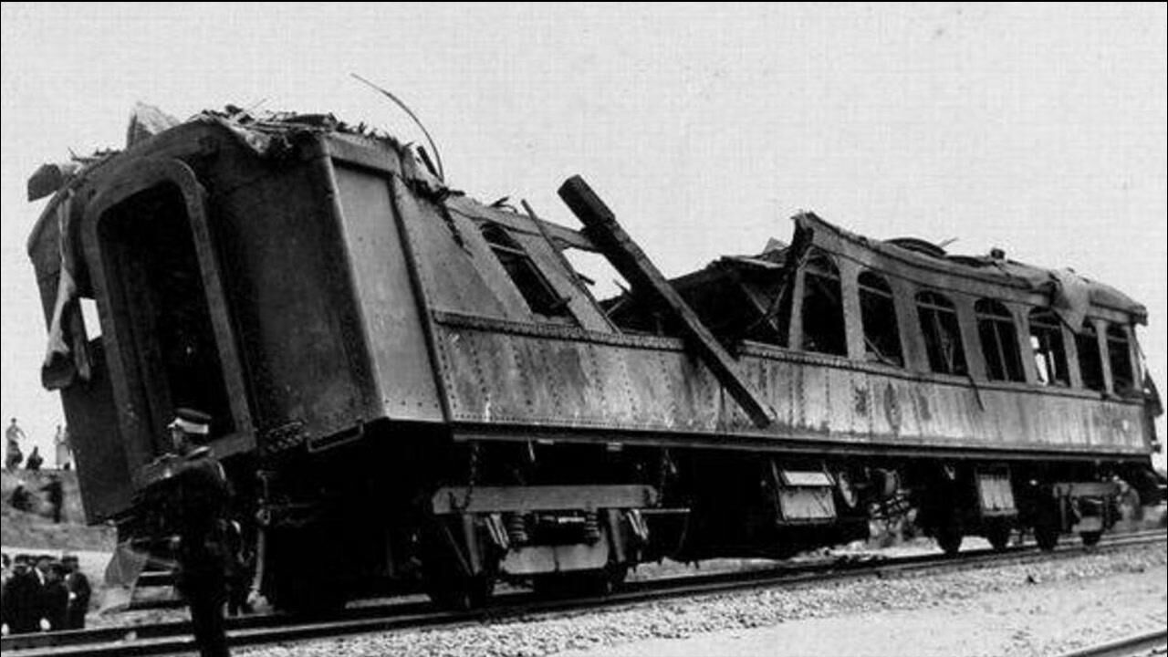 老照片直击皇姑屯事件全过程伤亡惨重图十张作霖被部下抬上车