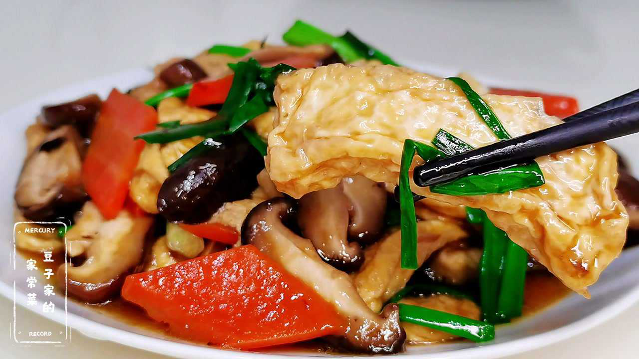 分享一道家常素小炒只要食材搭配得好素菜也能做得很美味