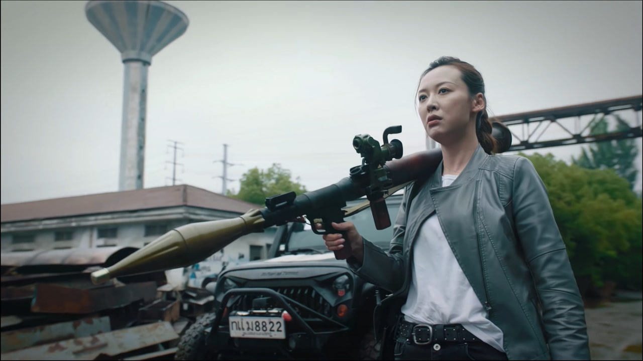 拼命三娘杨舒在电影特种兵归来4替身疑云中尽显女特种兵的魅力