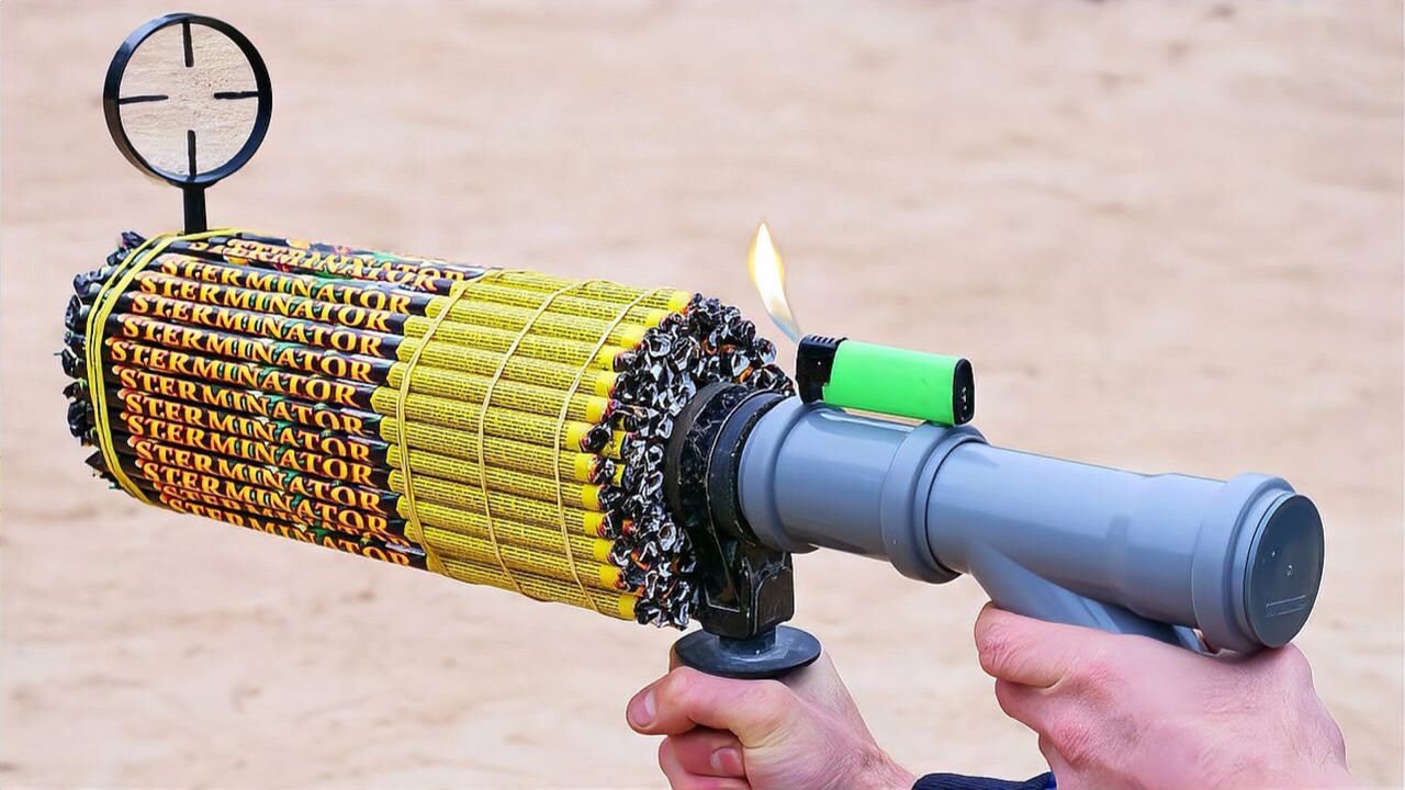 用1000根烟花制作"加特林",点燃后能扎破气球吗?场面太震撼了!