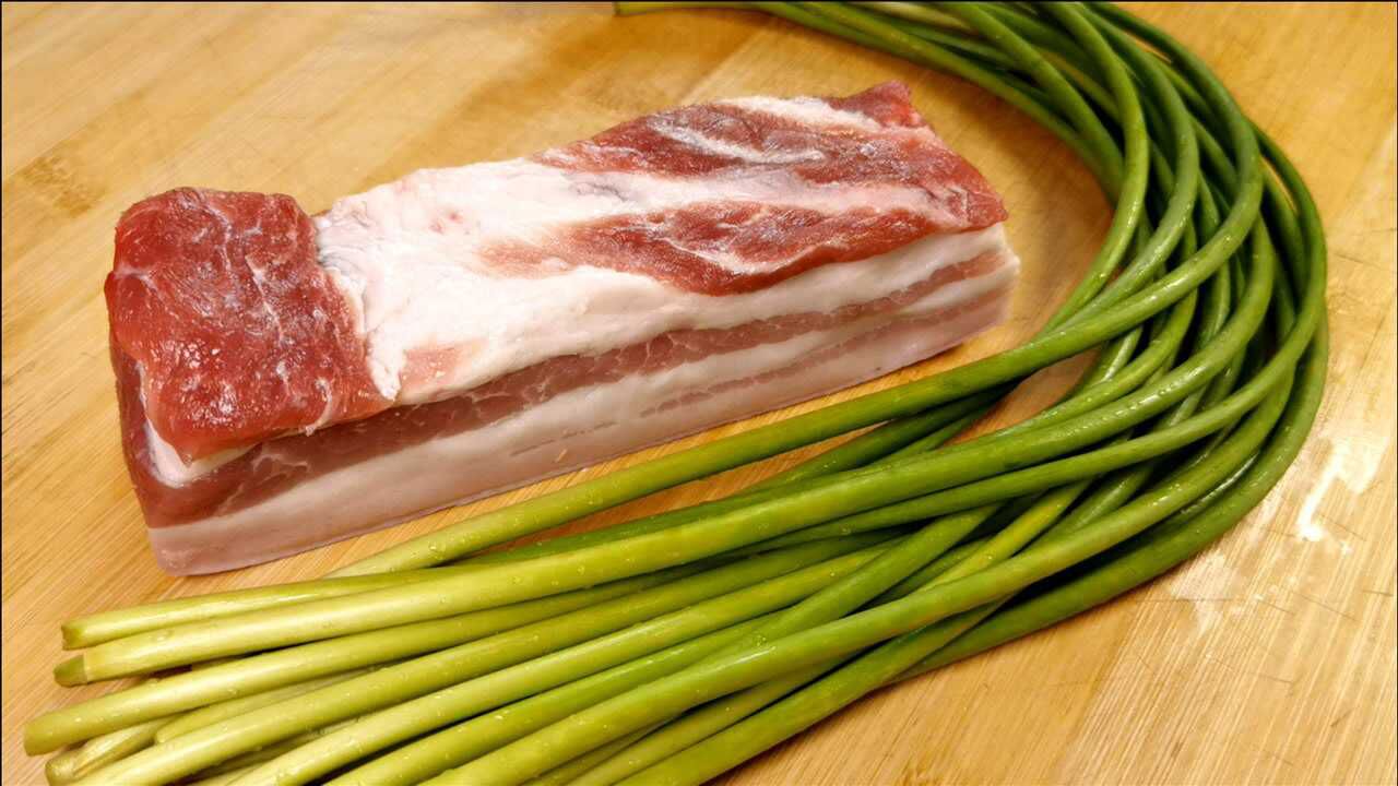 过年了蒜苔不要炒肉了教你待客新做法好看好吃好寓意