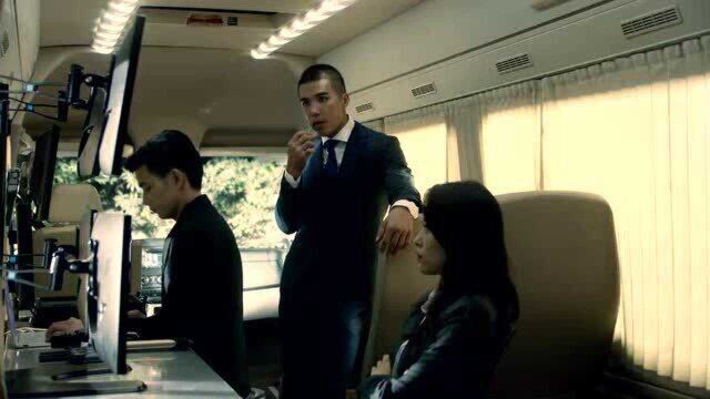 你好安怡:文浩康让曾柔带着芯机人抑制器去抓捕李遥和小马!