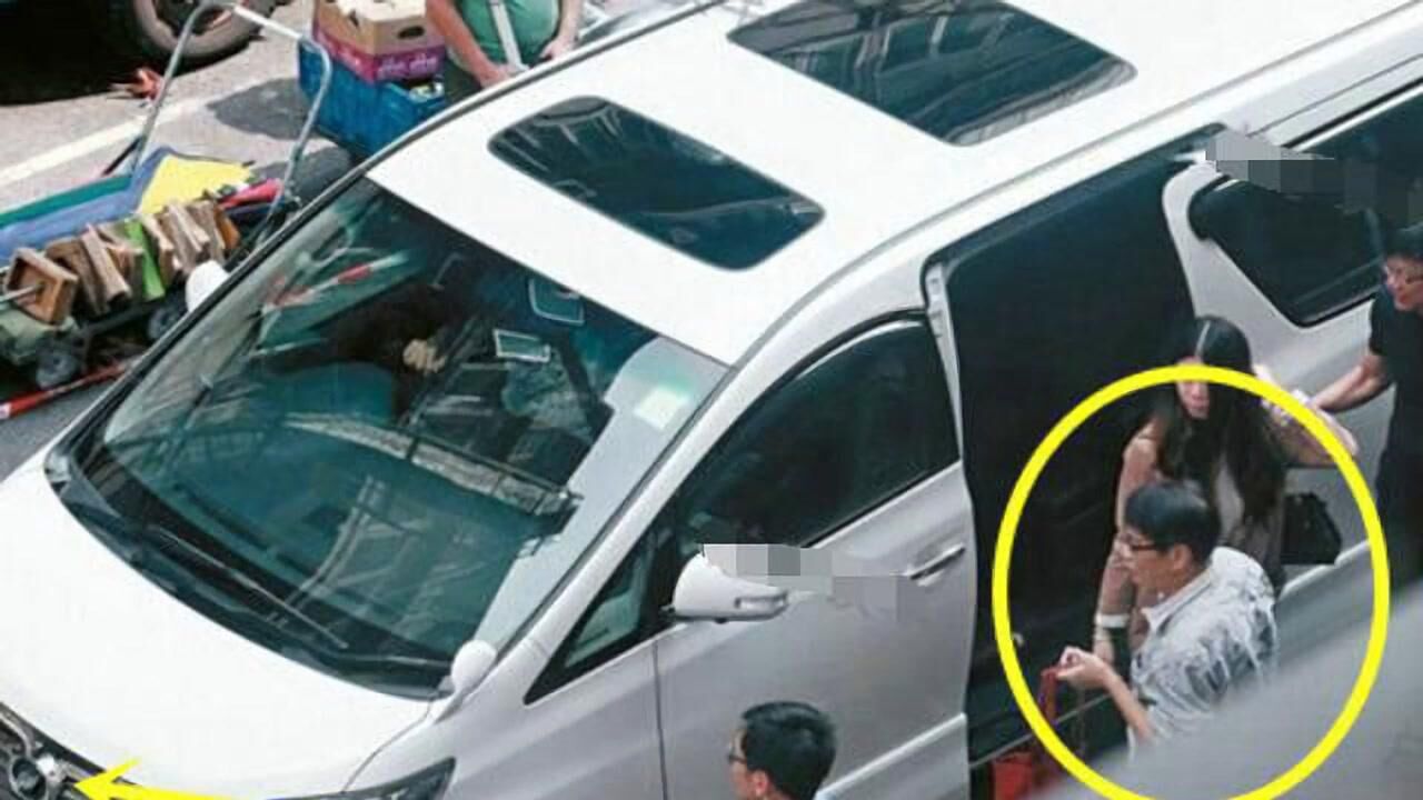 吴孟达悄悄离去座驾让人心酸名下30万的车便是豪车