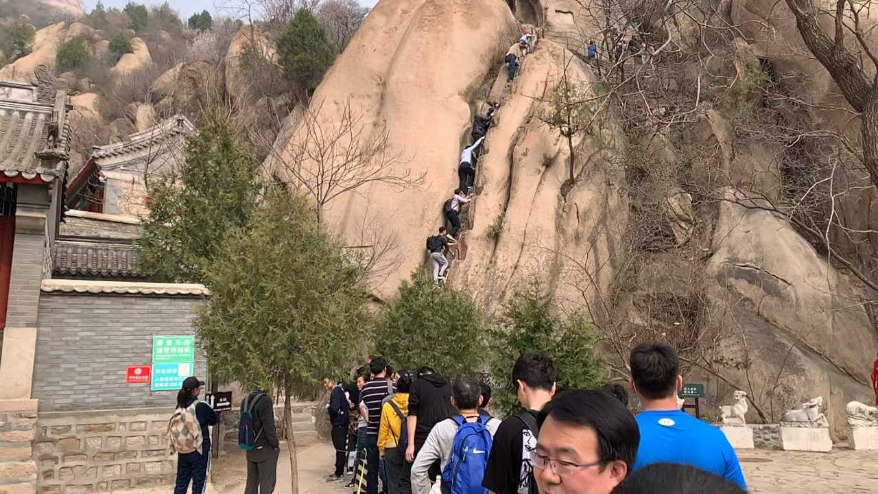 凤凰岭陡峭的天梯,雄险堪比华山,满山的怪石洞天,太壮观了