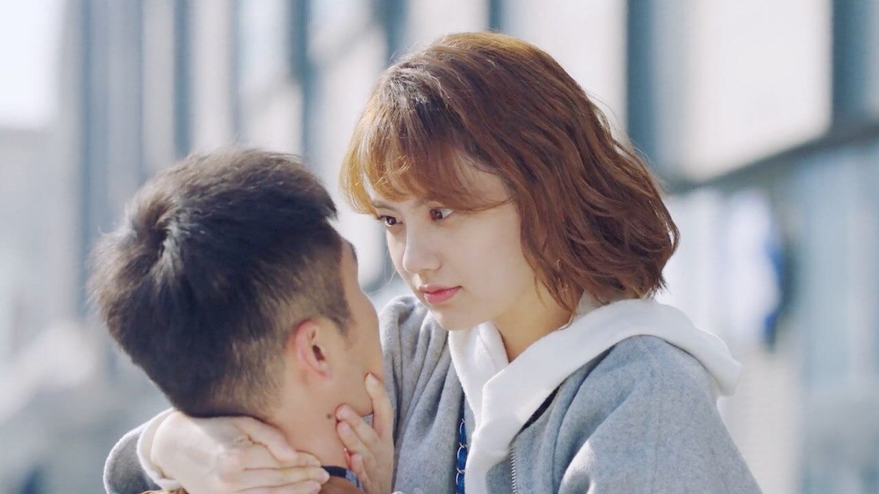 束文波与阮青夏进入热恋期看到男友阮青夏立马骑了上去