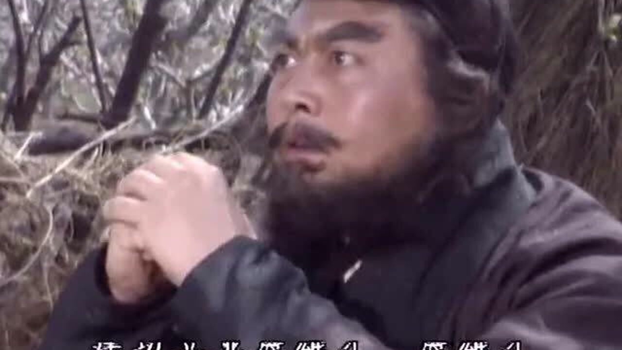 刘关张桃园结义,三兄弟终于聚首,立即招兵买马打造兵器_腾讯视频