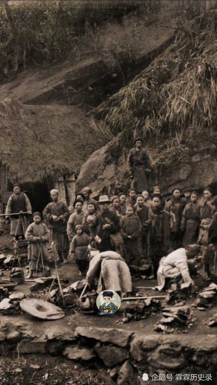晚清时期煤矿口前挖煤的矿工,看古代如何挖煤_高清1080P在线观看平台_腾讯视频