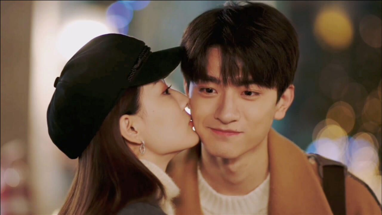 林一剧中约会徐璐精心准备礼物,撒娇卖萌求亲亲超甜蜜_腾讯视频