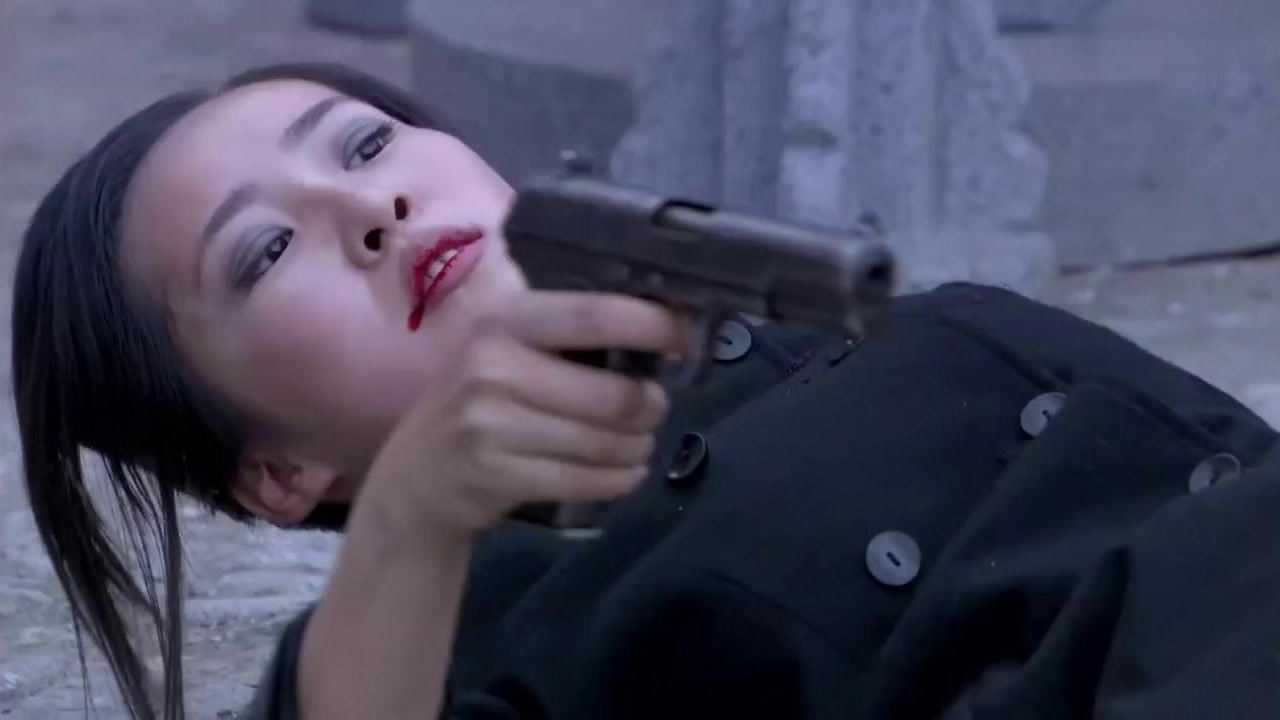 喋血孤岛:蓝莲单打鬼子黑白双煞,手刃对手,可惜没逃过黑枪!