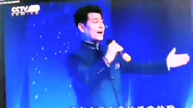 五一国际劳动节文艺汇演刘恺老师演唱《我把太阳迎进祖国》(记者:李宏建)