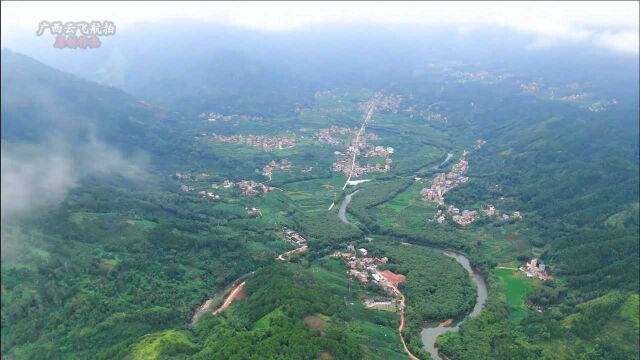 广西有个地方人杰地灵,出过很多大官,都说这里是个风水宝地