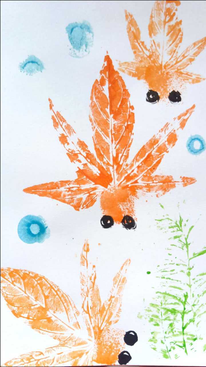 创意儿童画:拓印金鱼画