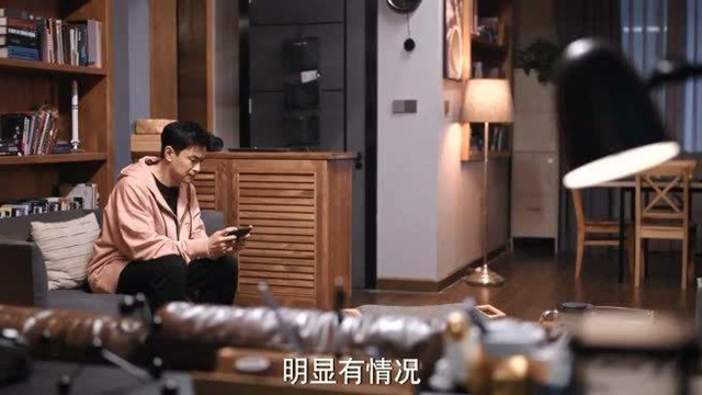 你是我的荣耀:翟亮问于途你怎么跟晶晶打比赛,这时于途说再也见不到了