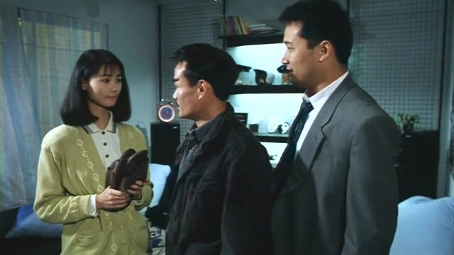 驱魔警察王美华演技真好,女郎相中了小伙,一个眼神说明一切