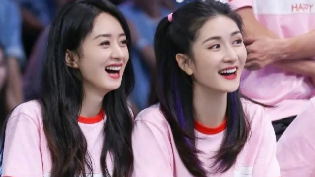 赵丽颖谢娜的友情有多神仙?参加活动看到谢娜时,颖宝就开心