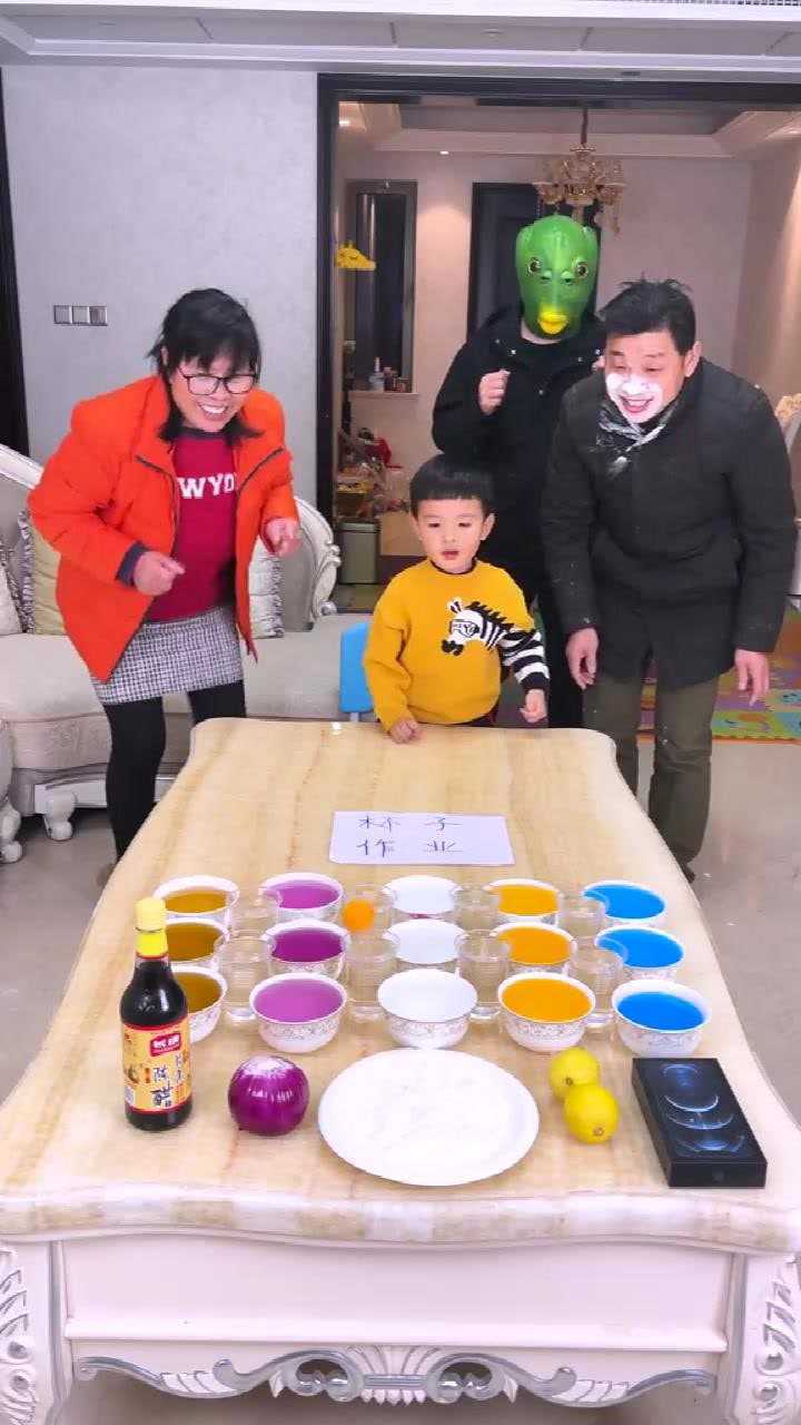 搞笑一家人游戏挑战_扔乒乓球挑战,你敢玩吗?_高清1080P在线观看平台_腾讯视频