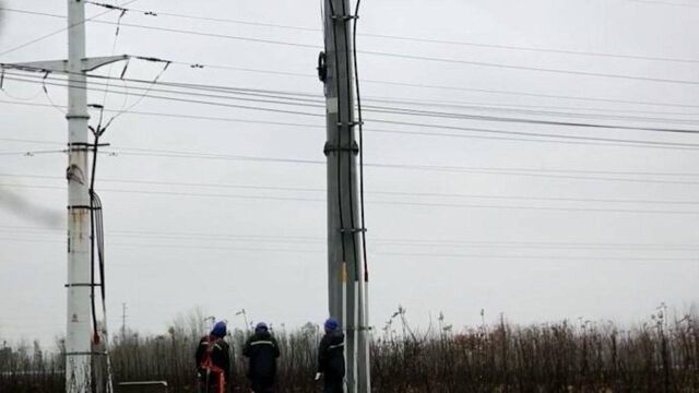 果然视频|顶风冒雨!国网嘉祥县供电公司抢修故障电缆