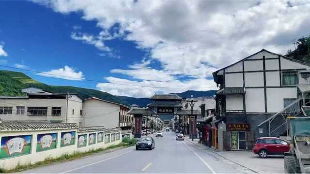 最美的风景在路上;四川川主寺到松州古城