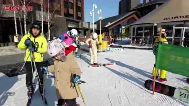 【冰雪吉林e起嗨】吉林万科松花湖度假区一站式服务让滑雪体验更舒爽