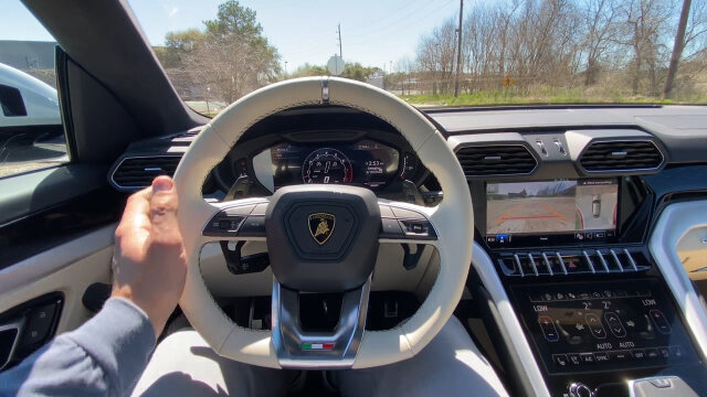 第一视角体验2022款兰博基尼urus,坐进驾驶室感受一下有多霸气!