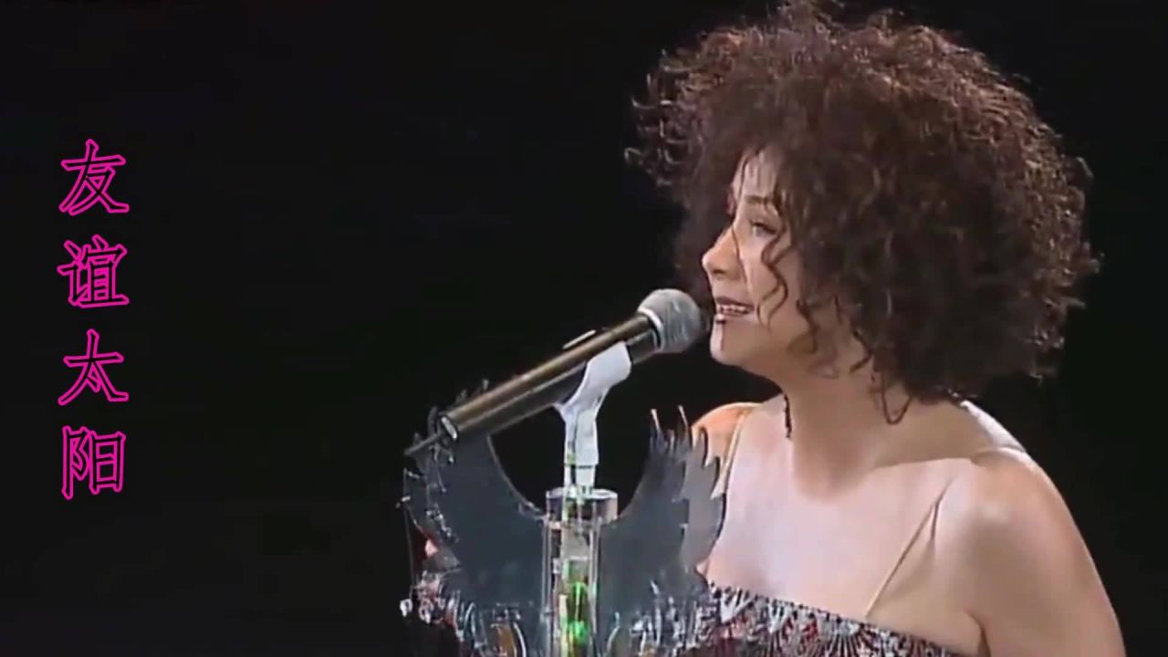 友谊太阳 美到骨子里的甄妮有多吸引人,你看你看!