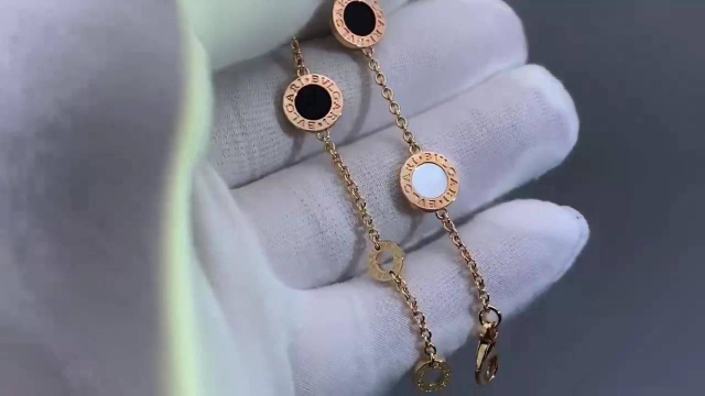 2022网红明星流行款 宝格丽黑玛瑙白贝母手链 时尚精致百搭美