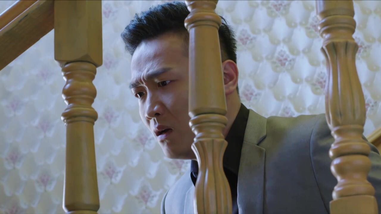 卧虎:得知邱天是警察,小弟很纠结,昔日的事情更让他万分痛苦