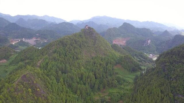 有地居龙脊,骑龙贵无敌,可有状元的宝山