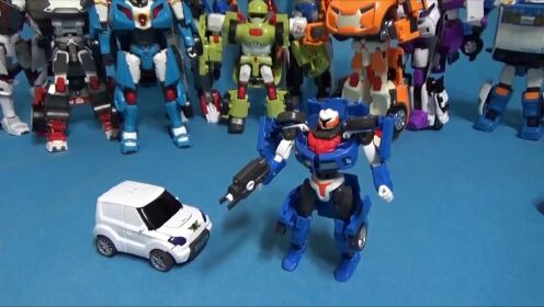 机器人玩具系列：机器战士迷你小车变身