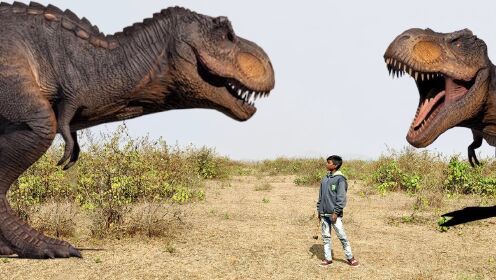 霸王龙追逐:男孩发现恐龙蛋 却被恐龙妈妈报复了!