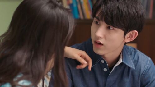 少年派2:林妙妙疯狂暗示三一圆房,三一无奈顺从,抱进房间满足