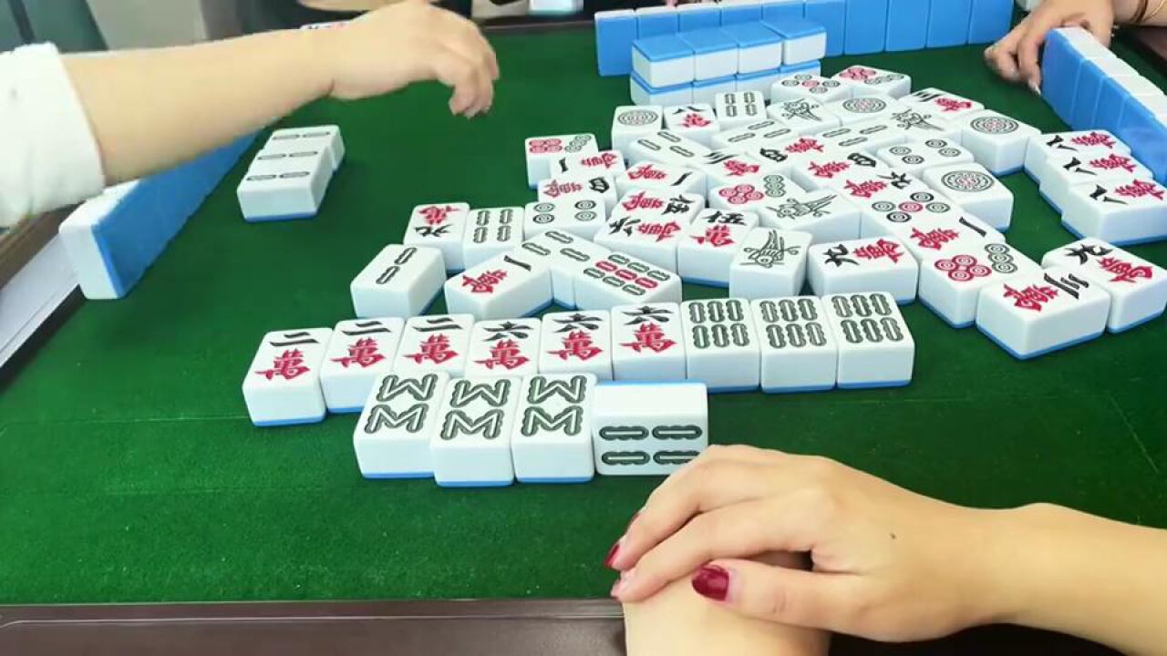 四川麻将:下家六筒给对家点炮,自摸四条四番,拿下四十八分!_高清1080P在线观看平台_腾讯视频