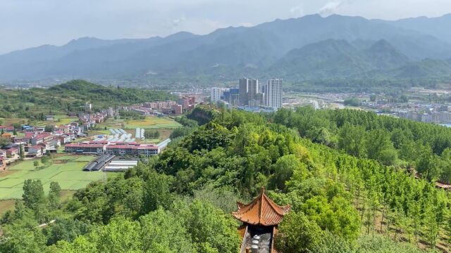 陕西卧龙岗,南临月水环绕,北枕雄俊麒麟,古人都说这是风水宝地