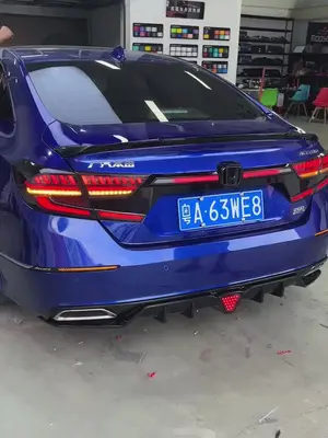 奥迪尾灯 贯穿尾灯 acr后唇 荧光版氛围灯#十代雅阁改装 #英诗派改装