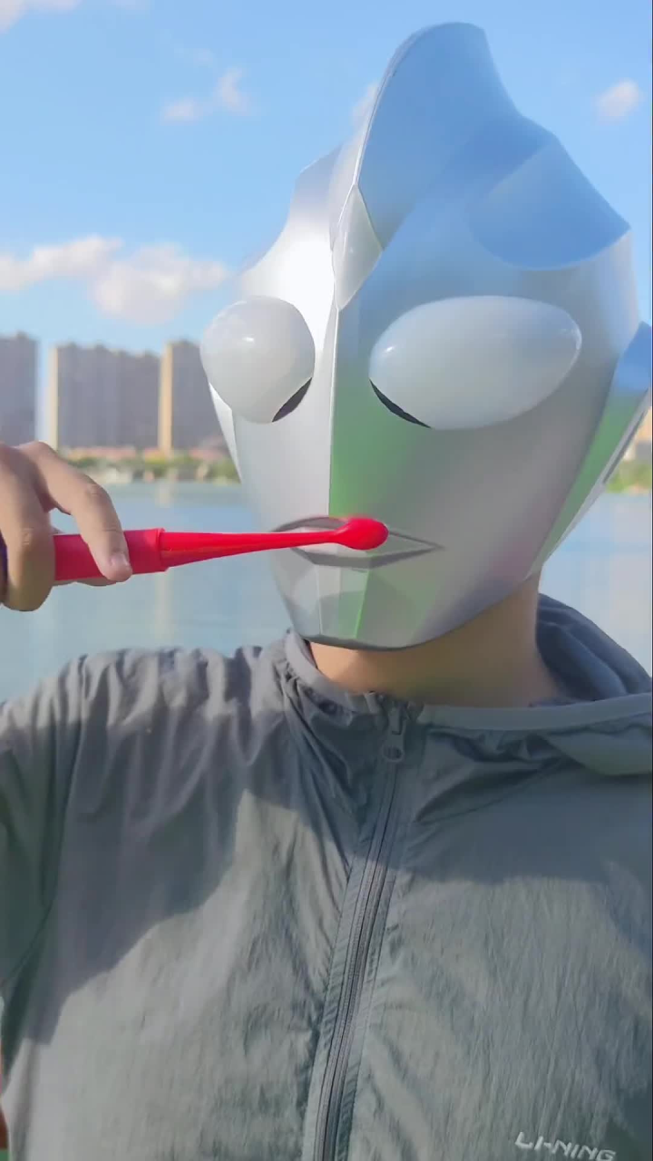 用奥特曼刷牙也太厉害了吧,快和奥特曼一起来击退蛀牙怪兽吧