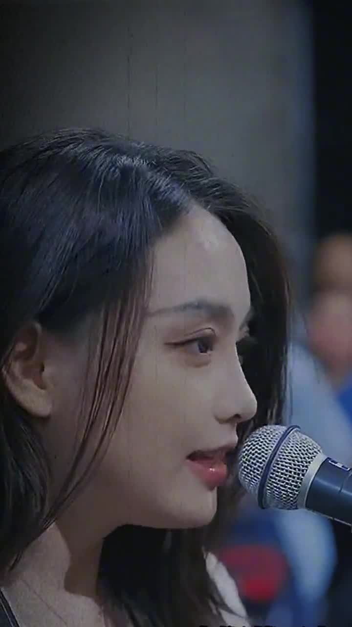 这笑容也太甜了吧,简直萌化了大爷们的少女心,韩小九,民谣,音乐