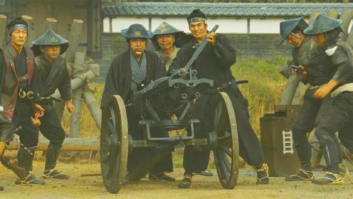 日本幕府最后的武士，武士血战长冈城，加特林机枪横扫官军