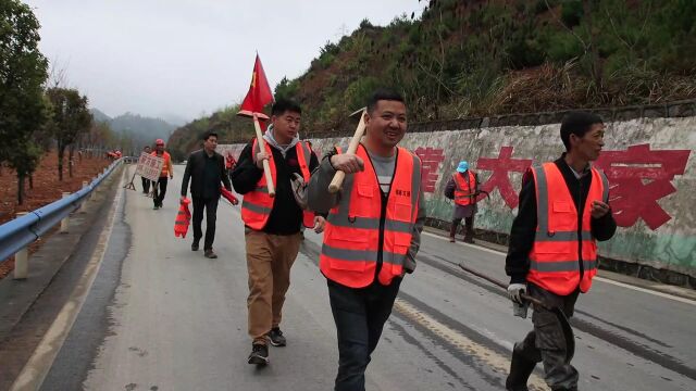 锦屏:精细管养提升公路颜值“苗木代培”增添公路底色