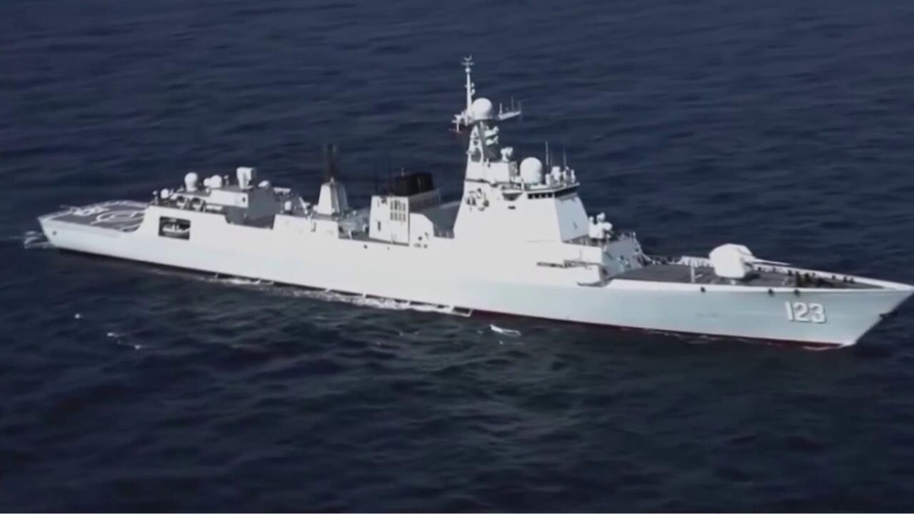 我国052d型导弹驱逐舰,在人民海军走向远洋的道路上,作用巨大