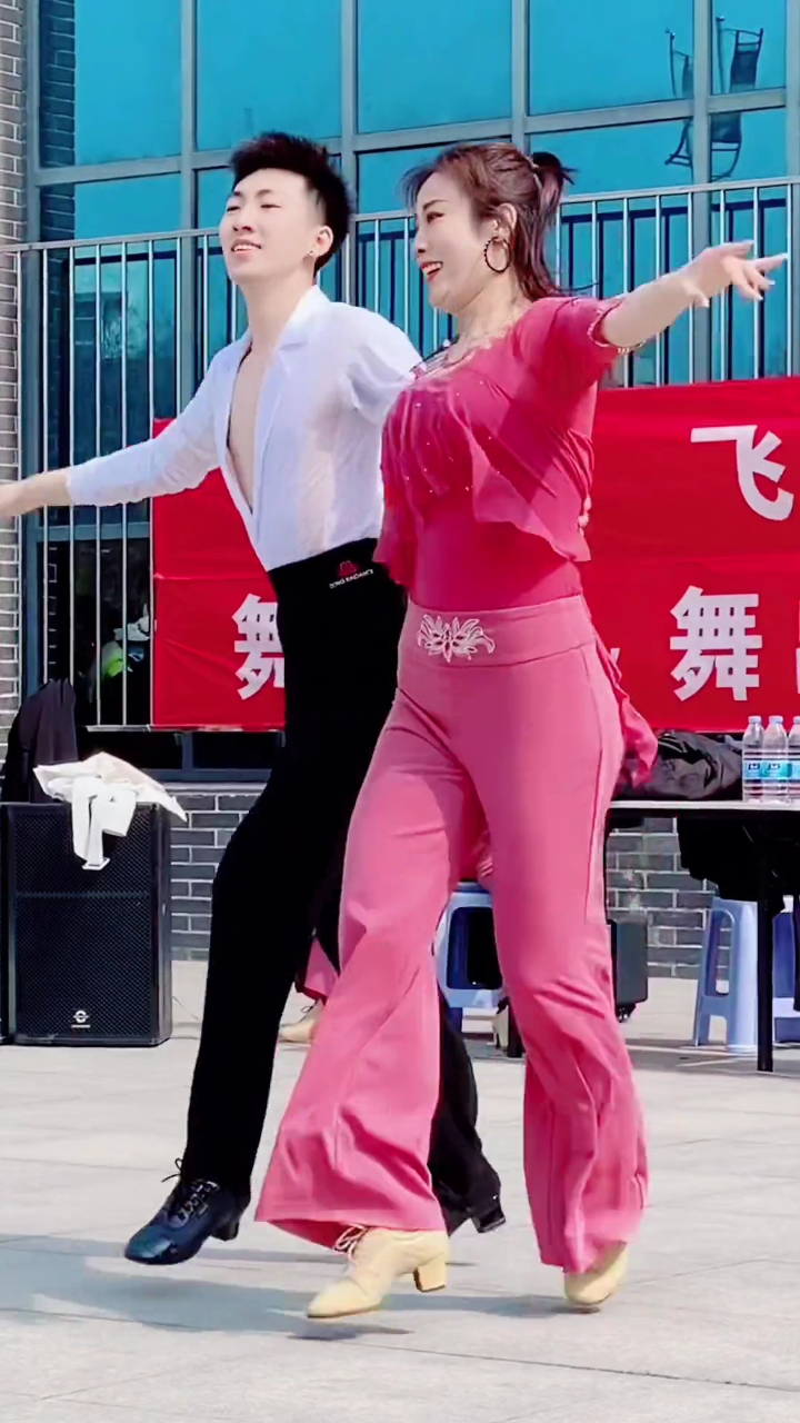 吉舞小王子果果#果果不不#舞台无处不在#网红#上热门