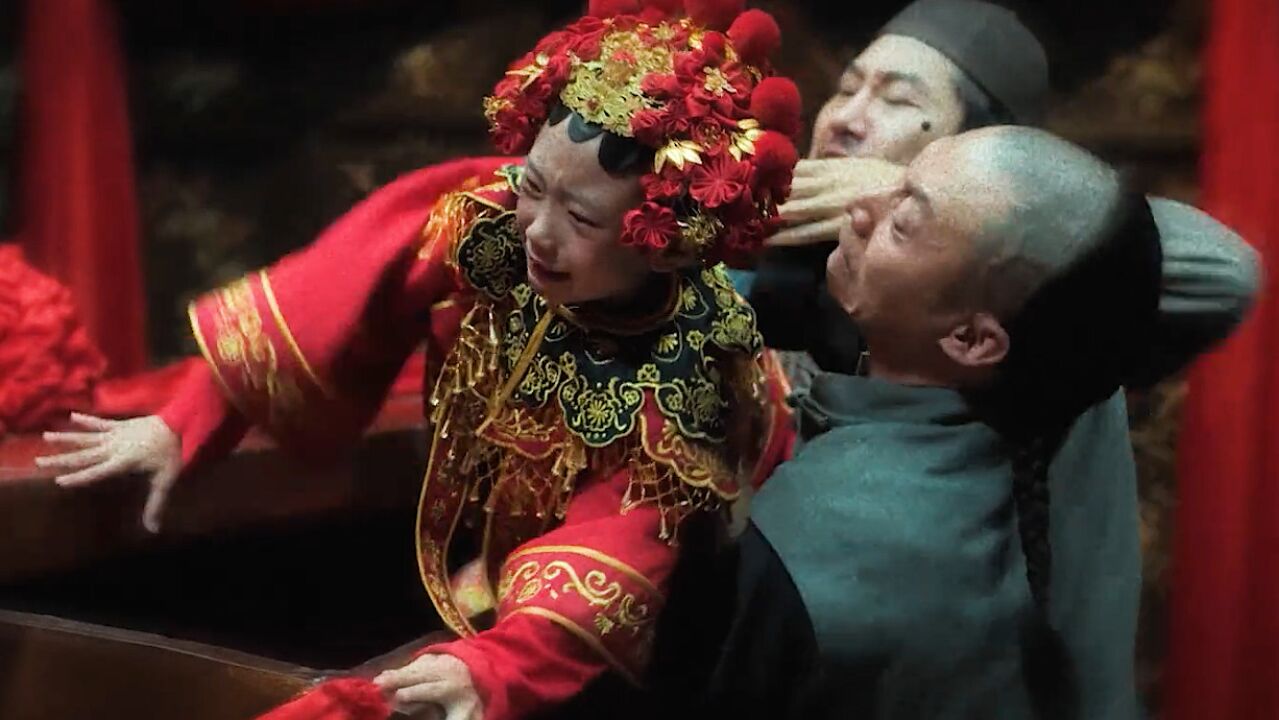 阴阳先生:中式惊悚来袭,夜河捞尸胆小误入!