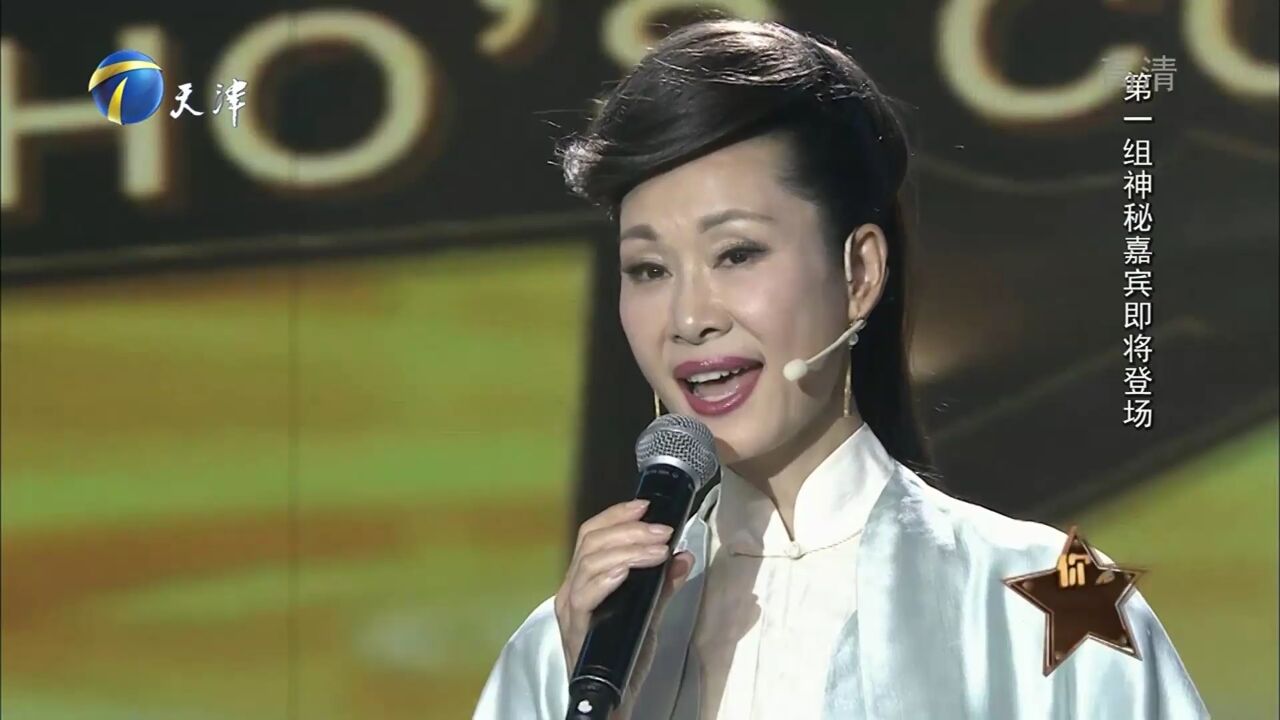 歌唱家于文华现场开嗓,动情歌声感动全场