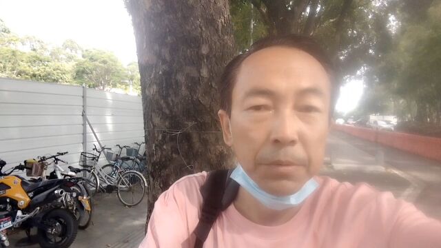 42岁大叔在广州干快递日结,无缘无故被顺丰管理炒鱿鱼了,简直不给人活路了,打工太难了