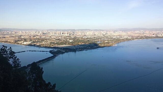 爬昆明西山,拜谒人民音乐家聂耳墓